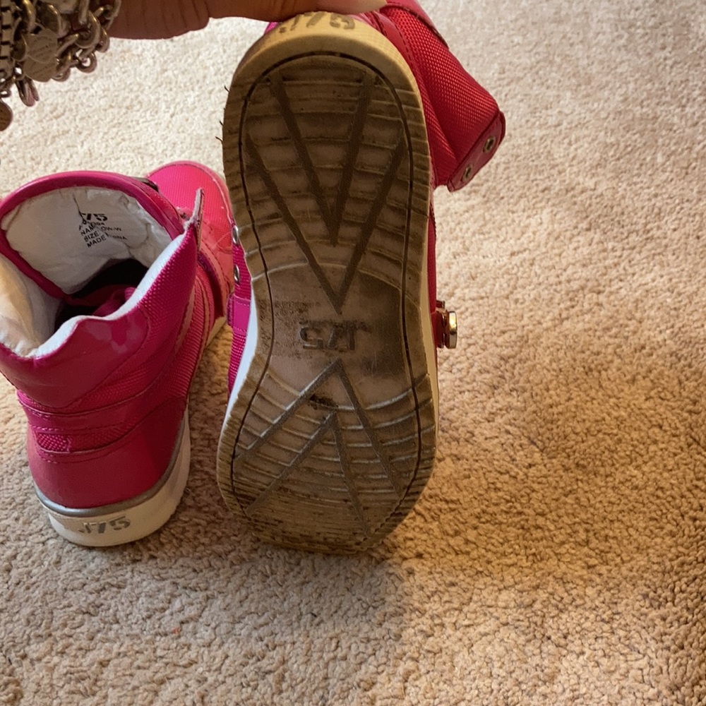 Jump High Tops - Picture 4 of 6